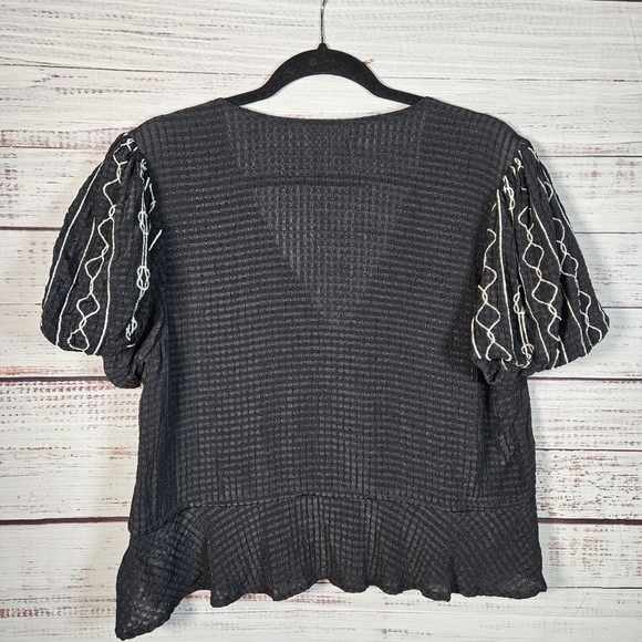 Rahi Marina black and white puff sleeve top - Picture 9 of 13
